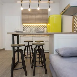 Apartment Sunny And Modern 1bdr In The Center, Sofia