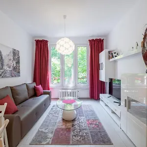 Apartment Your Perfect Place To On Vitosha Str, Sofia